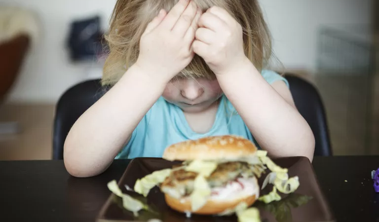 وعده‌های غذایی سالم برای کودکان بد غذا