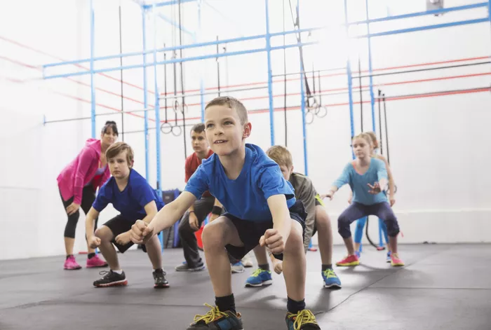 حرکت‌های ورزشی اسکات و لانجز برای کودکان